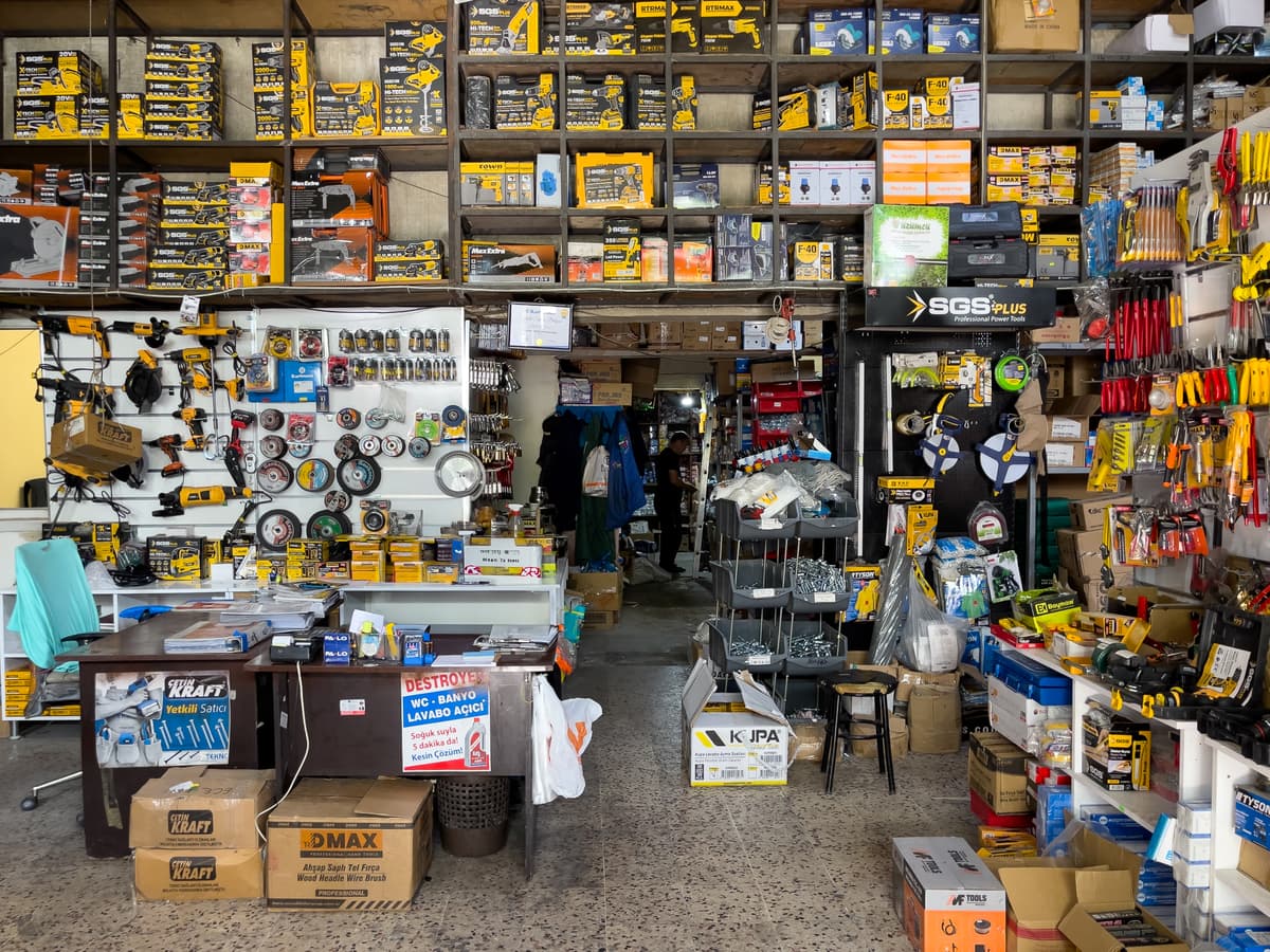 Yıldırım Teknik çalışma alanı ve stok düzenlemesi